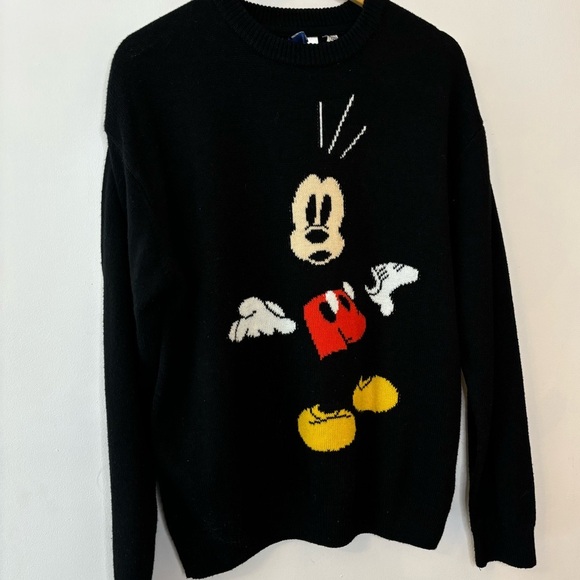 H&M Disney Surprised Mickey Mouse Oversized Sweater - Picture 2 of 7